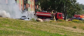 Just nu: Bilbrand med kraftig rökutveckling