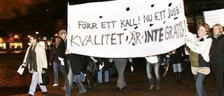 200 lärare i protest mot löneavtal