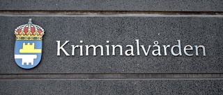 Kriminalvårdare straffas – blev vän med intern