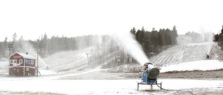 Konstsnö yr på Vallsberget