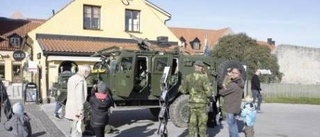 Soldater visade upp militärfordon