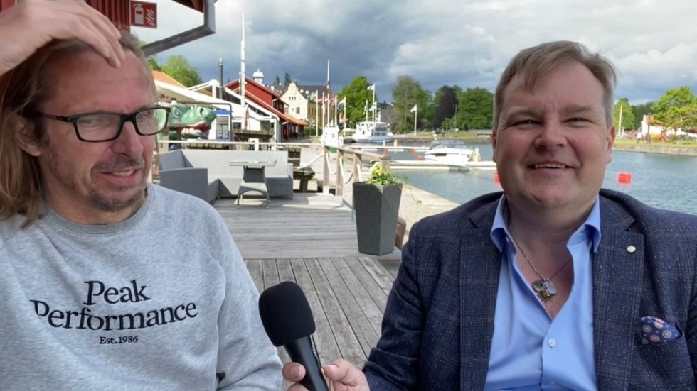 Uppsnack. Sportens reportrar Thomas Augustsson och Jens Bollius snackar upp Lejonen-Piraterna som körs i Gislaved på tisdagskvällen.
