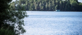 Fick tillstånd att bygga hus på ö i Flens kommun – nu säger länsstyrelsen nej ✓Strandskyddet sätter stopp