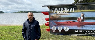 Nu går det att hyra kajak eller sup i en automat i Bredsand