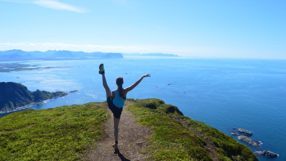 Resor. Dansen har tagit Rebecca till många olika platser. Här dansar hon ute i norsk natur.