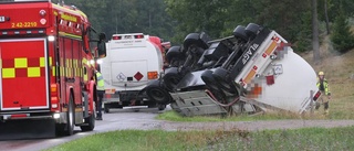 Tankbilssläp välte vid Bankekind