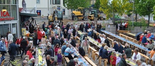 Här äts sillunchen – ute på gatan