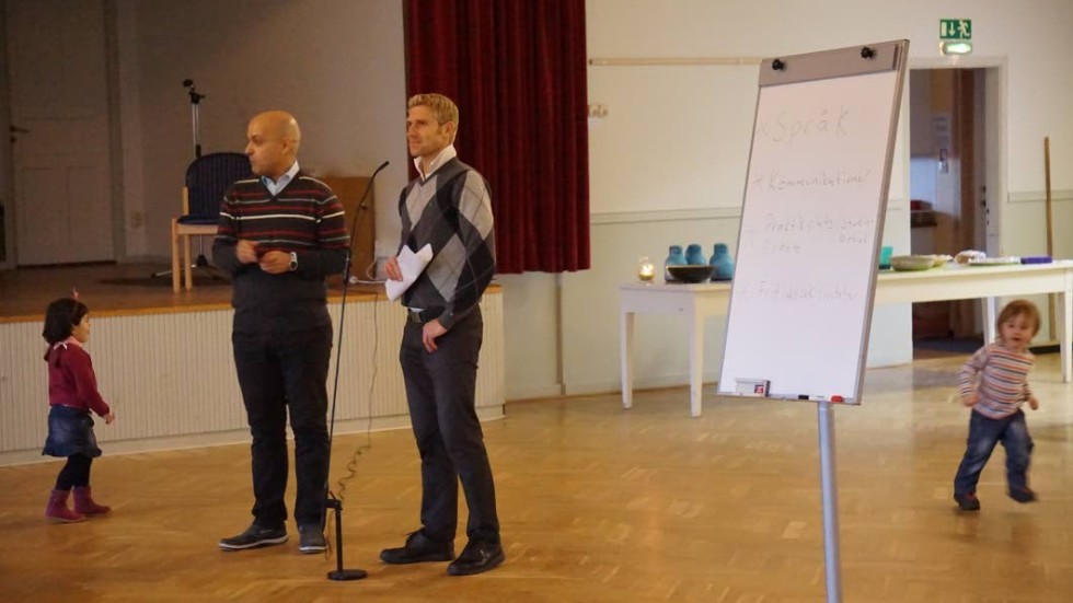 Presentation. Häromveckan presenterade Saad Benatallah och Joakim Jansson integrationsprojektet för Loftahammarsborna.
