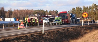 BLÅLJUS: Trafikolycka - två bilar inblandade