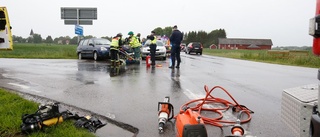 Fastklämd efter olycka – taket klipps upp