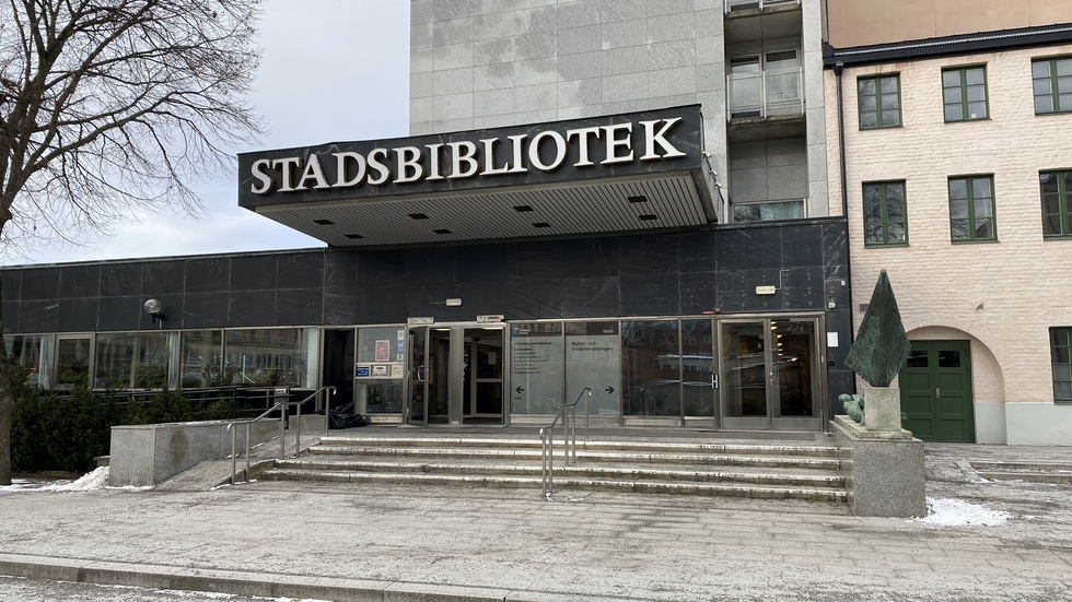Besökare på Eskilstuna stadsbibliotek har utsatts för flera stölder den senaste tiden.