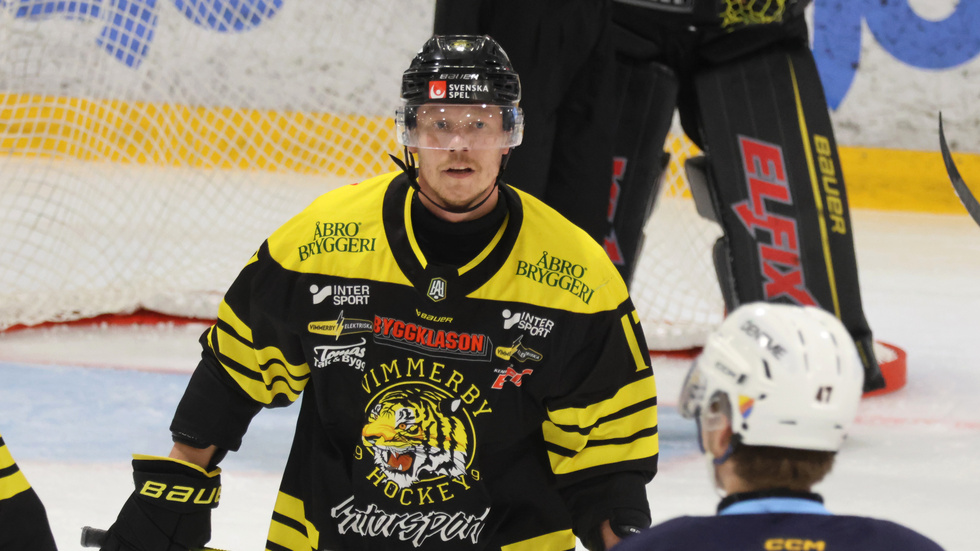 Pelle Ström tar en paus från spel i Vimmerby Hockey på obestämd framtid.