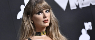 Taylor Swift skänker miljoner till orkanoffer