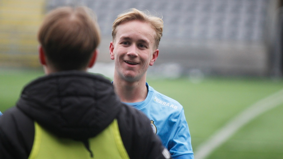 För en vecka sedan smygstartade AFC försäsongen med förlust borta mot United Nordic (0–2). Men under lördagens hemmamatch mot Syrianska från Södertälje blev det seger med 3–0 där unge Vincent Lif var en av planens bästa spelare.