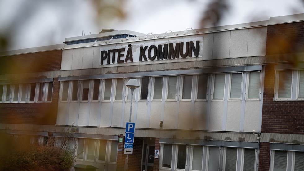 Miljö- och tillsynsnämnden höjde rutinmässigt avgifterna för tillsyn av hälsoskyddsverksamheter vid årsskiftet. Men den här gången slår det hårt mot vissa företagare