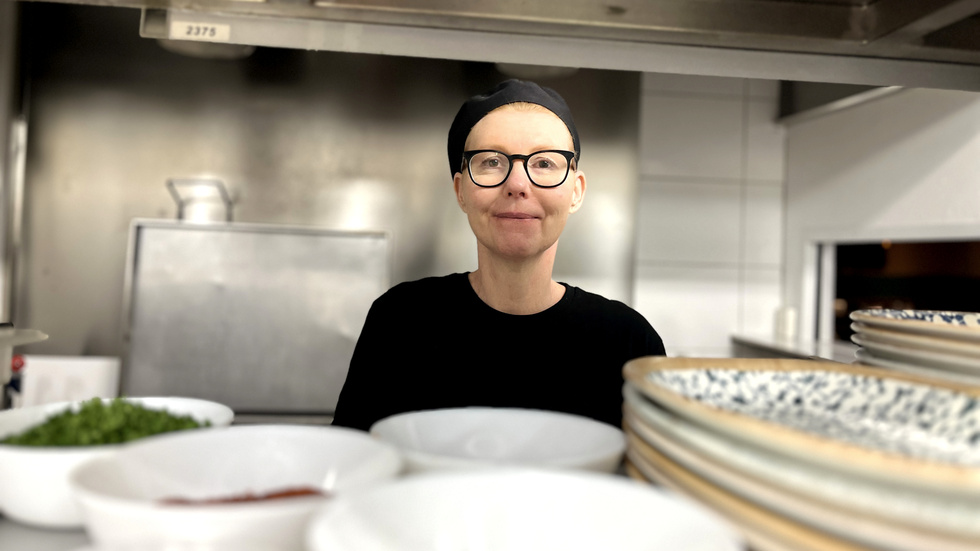 Jenny Lindh lagar numera traditionell husmanskost på Naay Husman & Grill. "Det känns som om att det finns ett behov av husmanskost", säger hon.