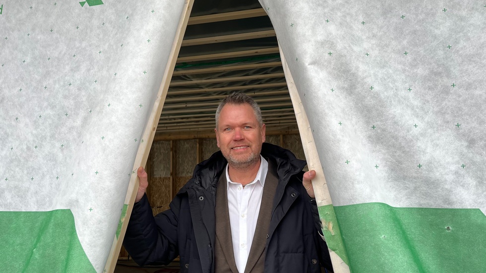 "De här smålokalerna är perfekta för den som vill hålla på och skruva med bilen eller motorcykeln men inte har plats eller garage hemma", säger Mattias Vegis, vd för YourSpace, ett företag med huvudkontor i Nykvarn som nu satsar i Söderköping.