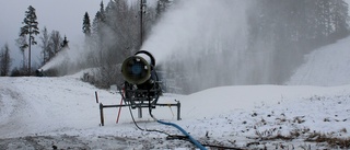 Här har man påbörjat snötillverkningen