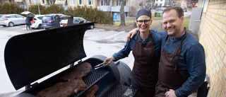 Frågan: Är Skärblackagänget bäst i världen på grillning? ✓ "Tävlingsområdet är lika stort som halva Skärblacka"