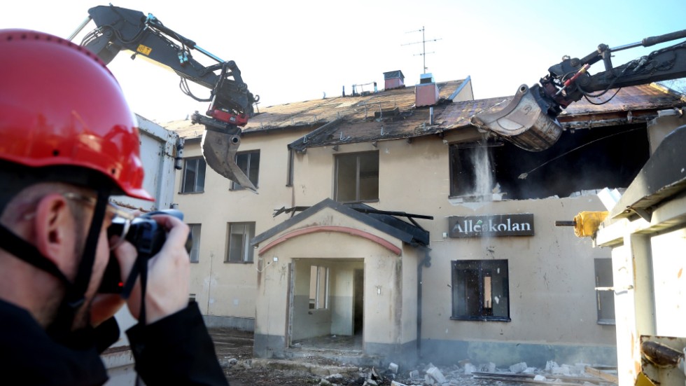 Alléskolan i Visby har aldrig varit riktigt anpassad som skolbyggnad, från början användes lokalerna som logement till LV2.