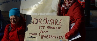 Sittdemonstration mot drönare