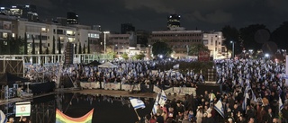 Tiotusentals i protest mot Netanyahus regering