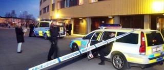 Man svårt knivskuren i Hageby