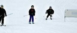 Snökanonerna går för fullt i Yxbacken