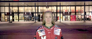 Åkerstjejen Ebba, 16, hamnade i Sveriges bästa hockeylag: "Väldigt kul"