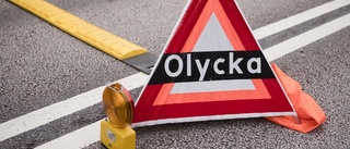 Bilist i trafikolycka – behövde klippas loss