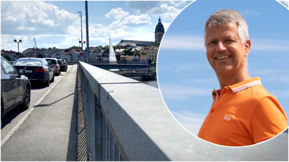 Jonas Svensson, ordförande i Strängnäs segelsällskap, blev förvånad när tidningen berättade för honom att farleden förbi Stallarholmen förblir avstängd.