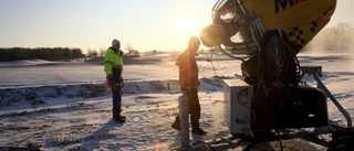 Snökanonerna går för fullt