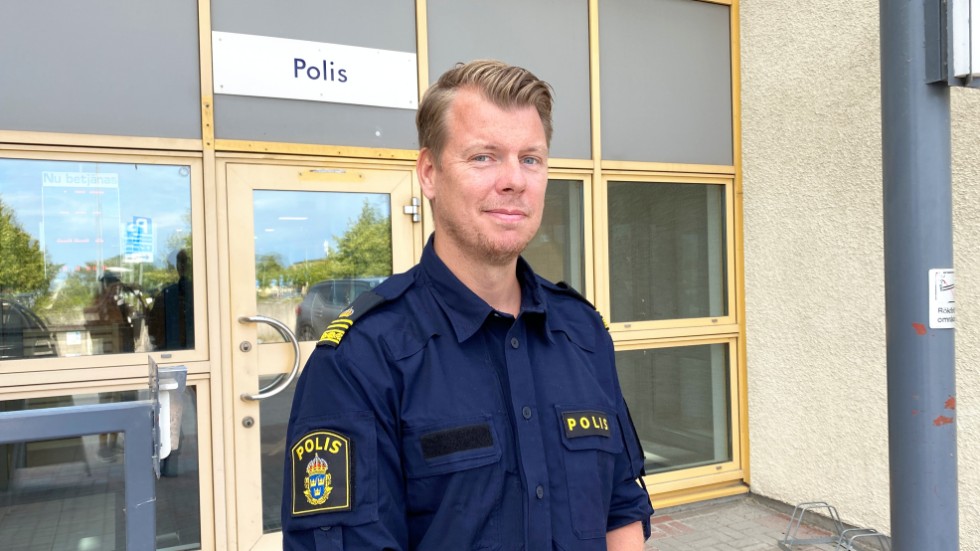 Patrik Romehed, operativ koordinator vid polisen på Gotland, säger att metoden dörrknackarna använde var liknande den som bedragare brukar använda sig av.