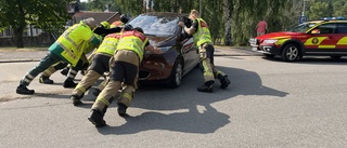 Bilförare misstänks för brott efter frontalkrock