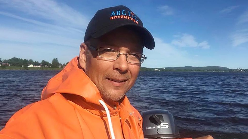 Robert Westin, fiskeexpert och bodenprofil,  har länge arbetat med fiskevårdsprojekt i bodensjöarna. Han har medverkat i arbetet med provtagning av fisk från Svartbyträsket. "När man tar de här proverna gör man det på abborrar som är 18-20 centimeter. De är några år gamla och ger ett bra riktvärde. Det är också för att man ska få jämförbara mätvärden."