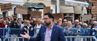 Åkesson stack ut och in