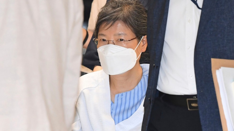 Expresident Park förs till sjukhus den 20 juli 2021.