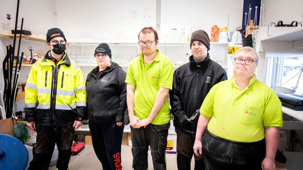 Roine Karlsson, Frida Larsson, Kim Buskas, Jonny Pettersson och Fredrik Jakobsson arbetar samtliga på överskottet.