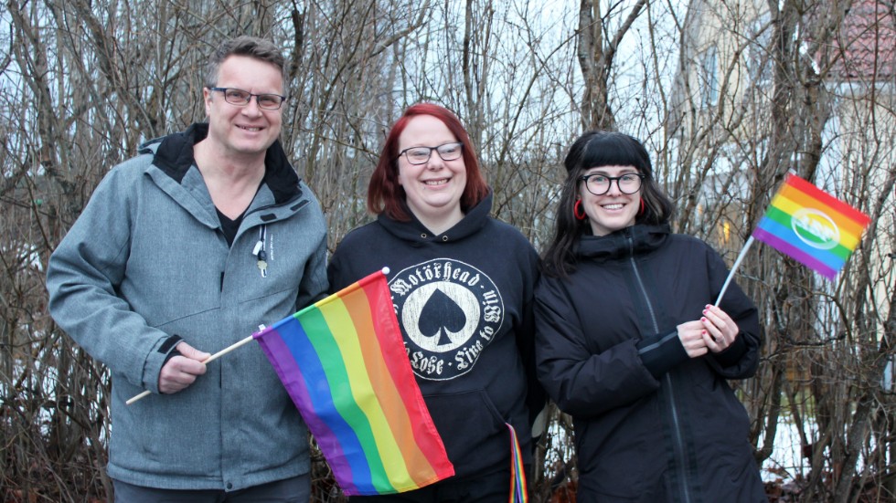 Roger Nilsson, Petra Lindström och Solveig Betnér planerar för fullt inför sommarens prideparad och festival i Finspång.
