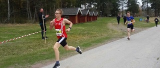 Douglas Goldén tog silver i Kumla stadslopp