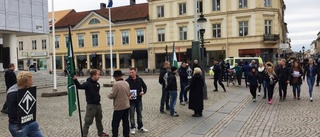 Polis ingrep på torget