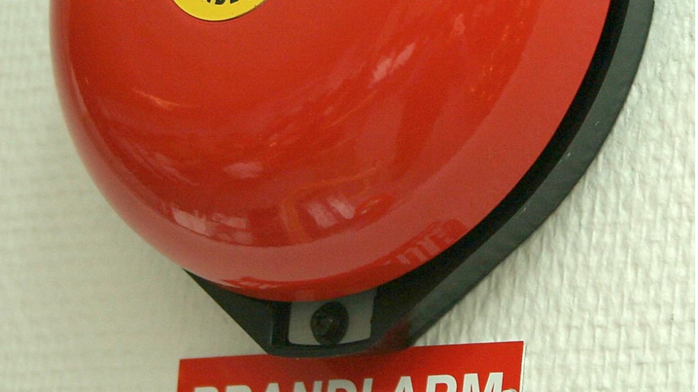 Räddningstjänsten fick rycka ut till en brand i en maskin nära Rätö.