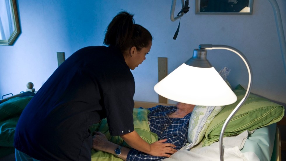 Under två drop in-dagar på Wisbygymnasiet har eleverna möjlighet att prata med personal inom vård och omsorg. Tanken är att det ska locka de unga att söka sommarjobb inom socialförvaltningen.