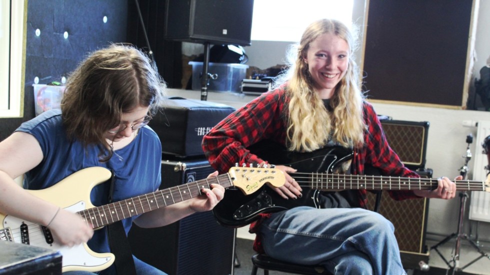 Tora Nilsson, 15, och Tova Nilsson, 16, deltog på Band Camp. Tova tipsade även Maloo Svärd Gustafsson om att vara med.