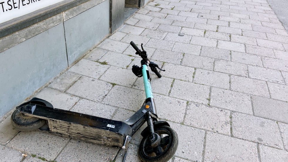Vår kära kommun som alltid är i skriande behov av pengar har ju ett läge där dom kan få in lite pengar då företagen måste betala för att hämta ut dom beslagtagna sparkcyklarna, skriver signaturen Danne.