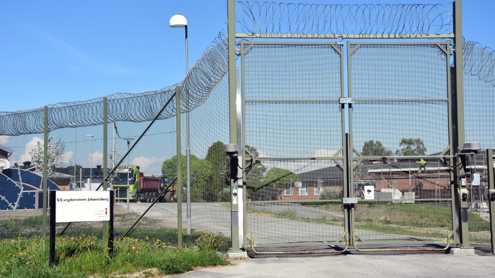 En ungdom som var placerad på Johannisberg i Kalix enligt lagen om händertagande om unga rymde på lördagen och är fortfarande inte återfunnen. 