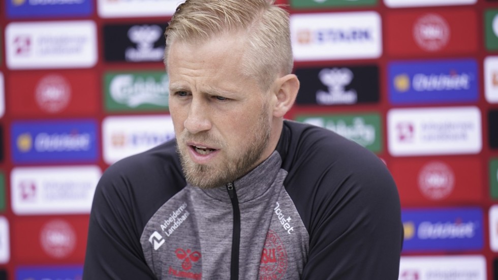 Kasper Schmeichel under presskonferensen.