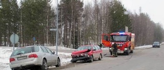 Två skadade vid trafikolycka