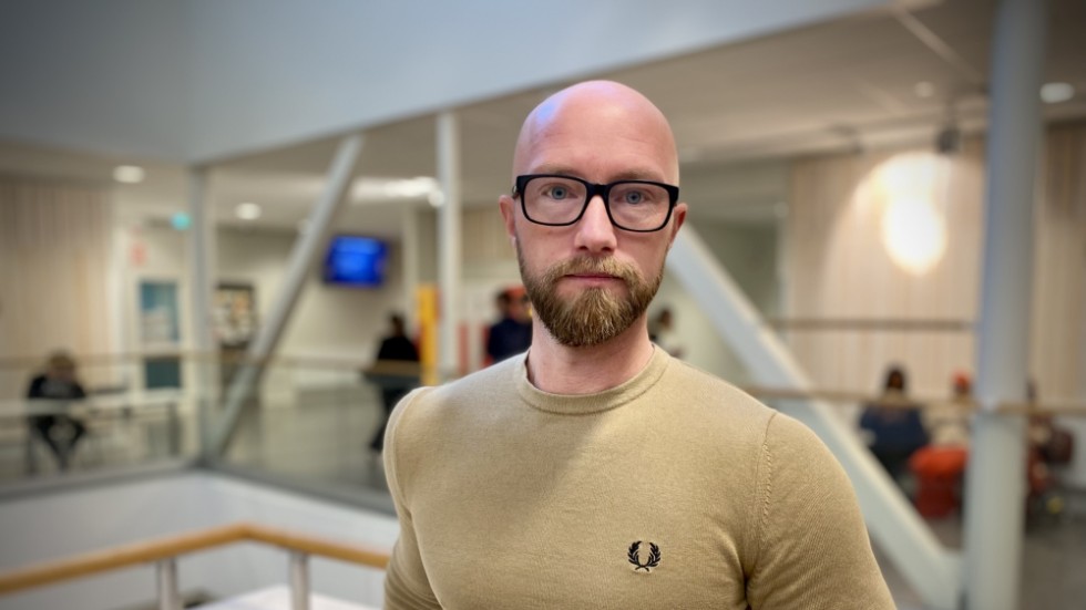Efter hårt arbete rasslade det till och Vingåker kan fira in det nya året med meritvärden som når nya rekordnivåer. Den tidigare utskällda skolan i Vingåker går dessutom om Katrineholm.
"Det är ju lite roligt att lillebror går om storebror", säger Magnus Karlsson, rektor på Slottsskolan 7-9 i Vingåker.
