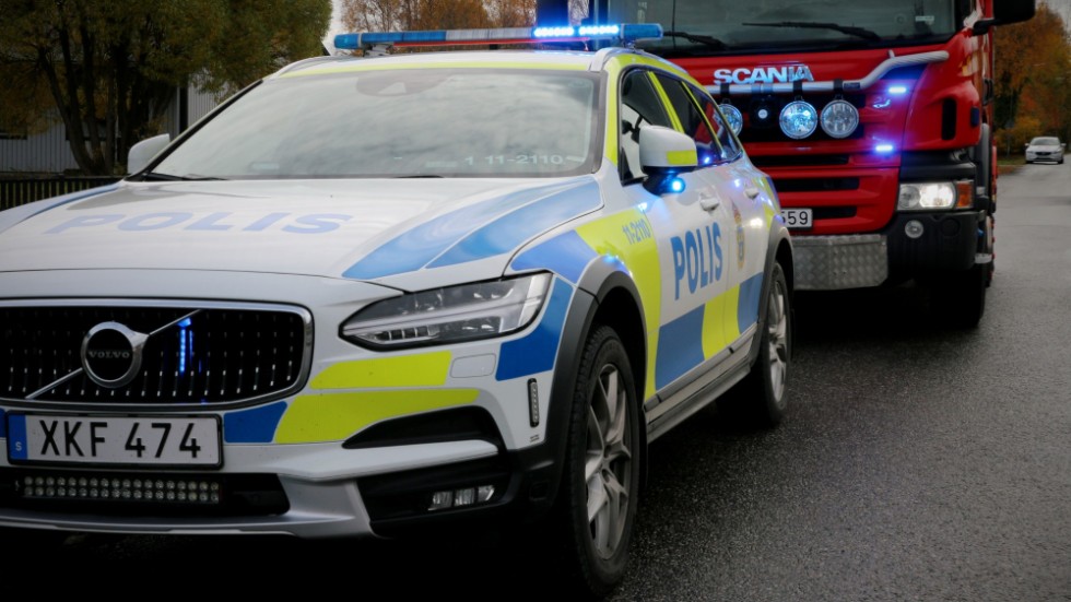 Under natten har polisen hanterat ett 90-tal ärenden i länet, bland annat två bränder.